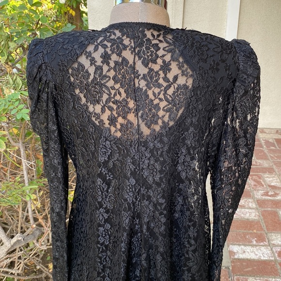 SARA MIQUE VINTAGE BLACK SILK FRENCH LACE - Picture 2 of 16